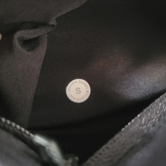 Lululemon Athletica Sojourn Jacket Mens Small Black. - Picture 8 of 8